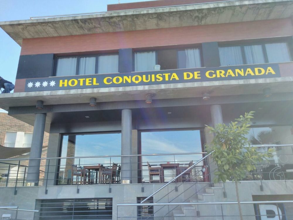 Yit Conquista De Granada Hotel Пелигрос Екстериор снимка